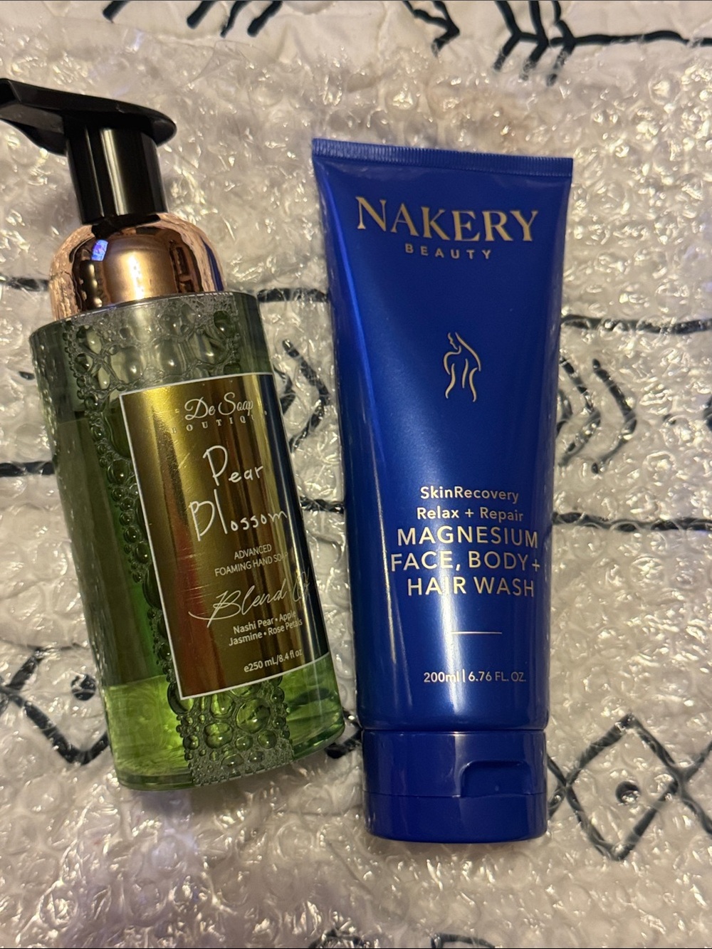 Nakery Beauty Magnesium Wash+De Soap Pear Blossom hand wash with hyaluronic acid